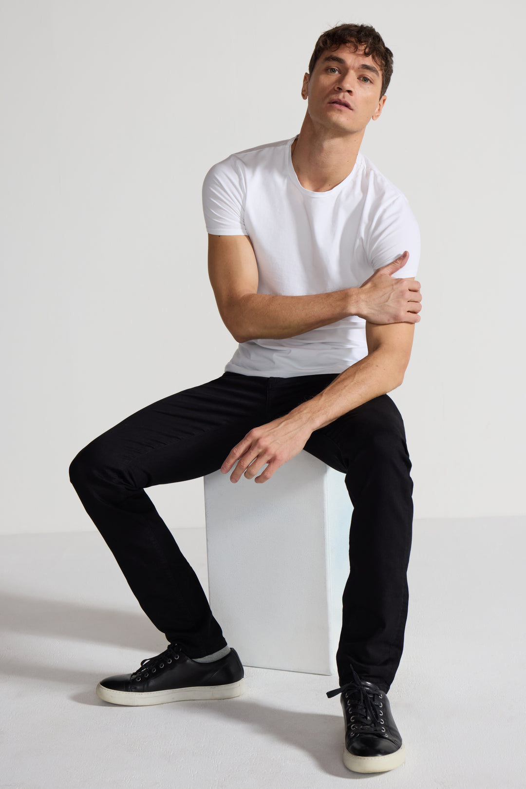 MONFRERE-brando-parisian-luxe-noir