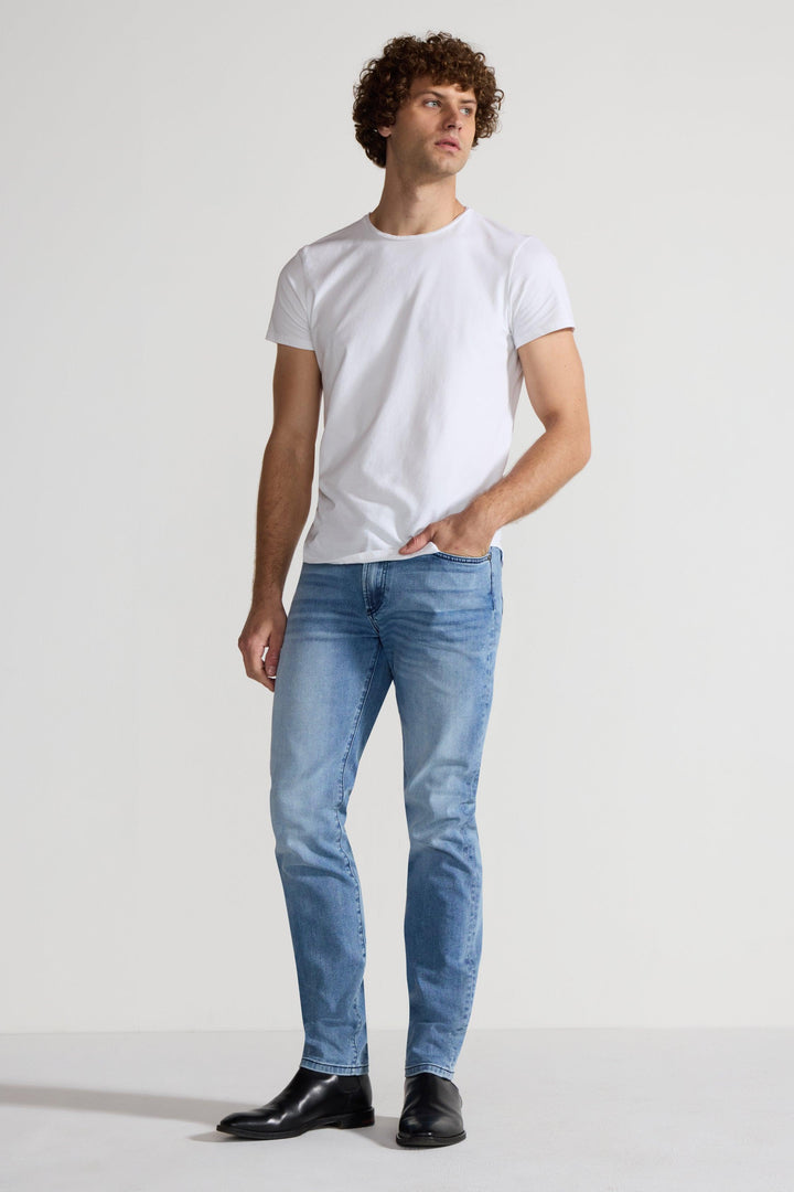 Model wearing MONFRÈRE Brando Florentine men&