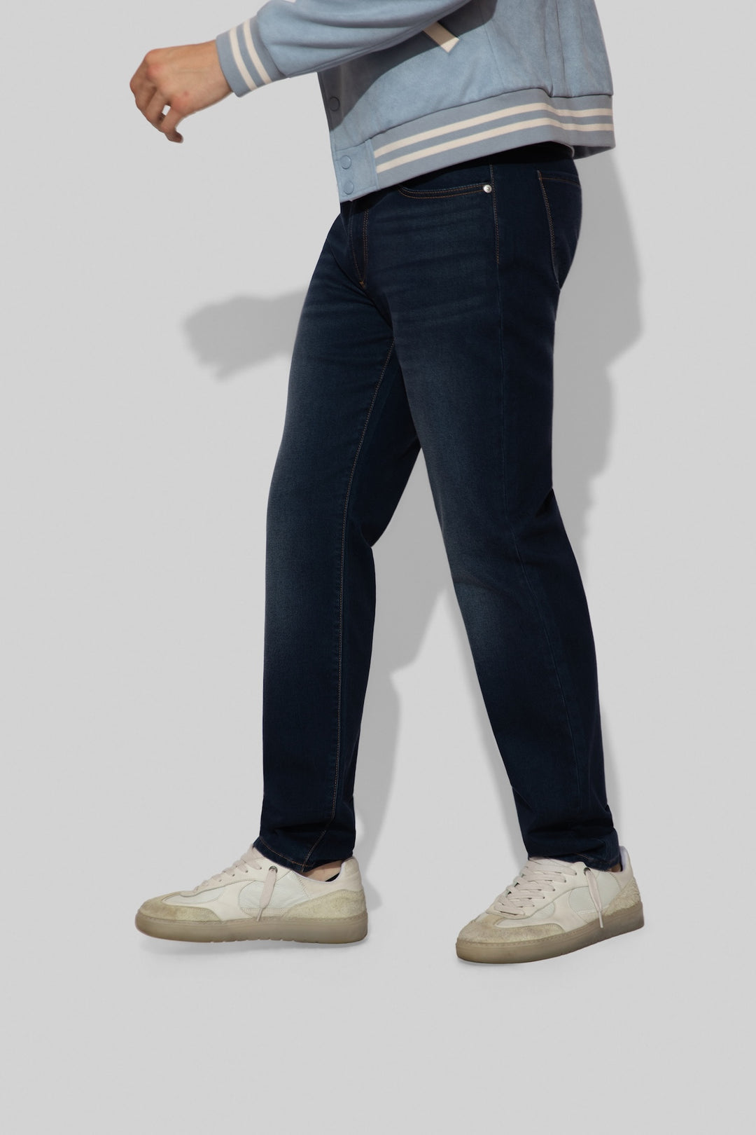 Side profile of MONFRÈRE Brando French Terry Wrangler men's dark blue French Terry denim five pocket slim jean.