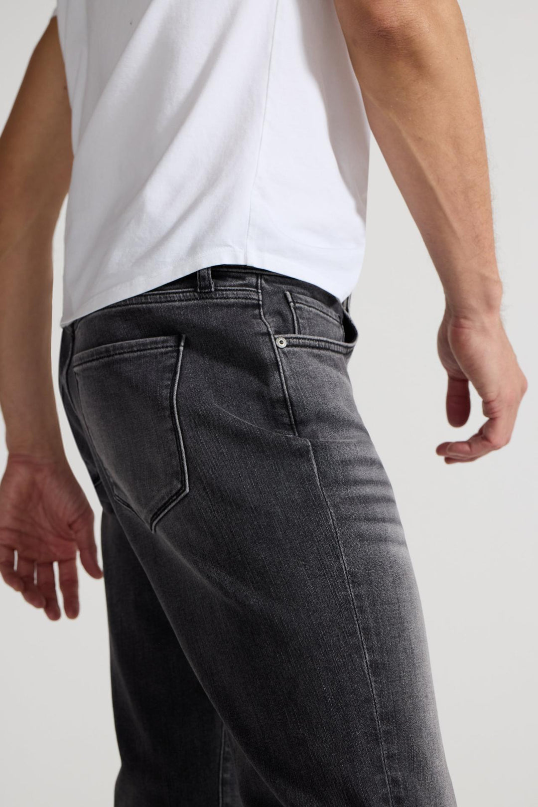 Close up of view MONFRÈRE Brando Oakland men's grey Japanese stretch denim five pocket slim jean.